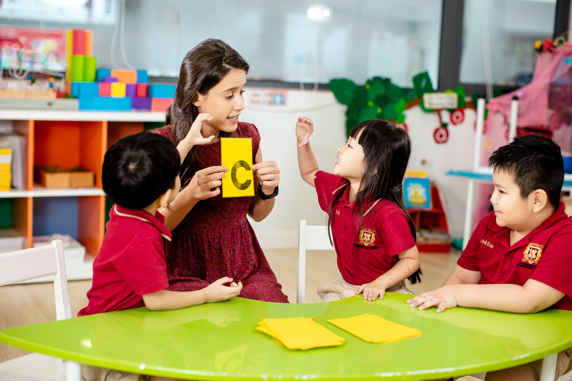 Học sinh VAS hào hứng trong giờ vận động